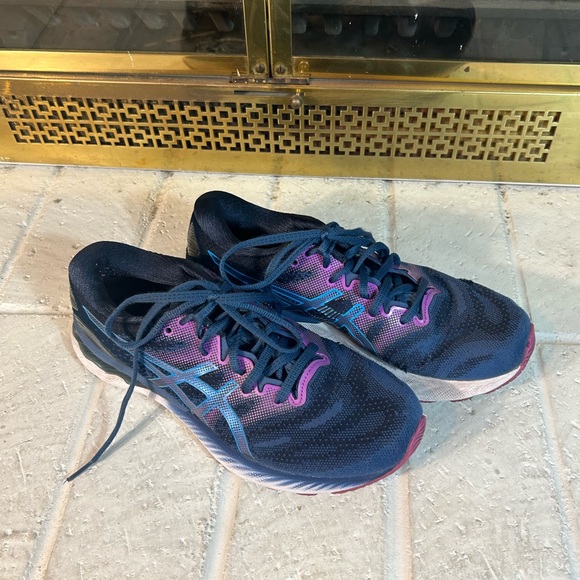 ASICS Nimbus 23 - Picture 2 of 7